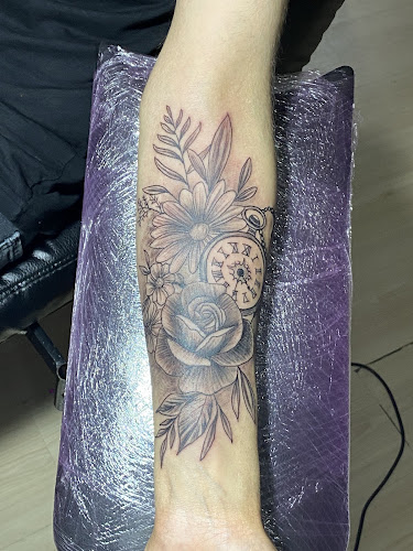 Tattoo Deniz Ozak — Tattoo shop